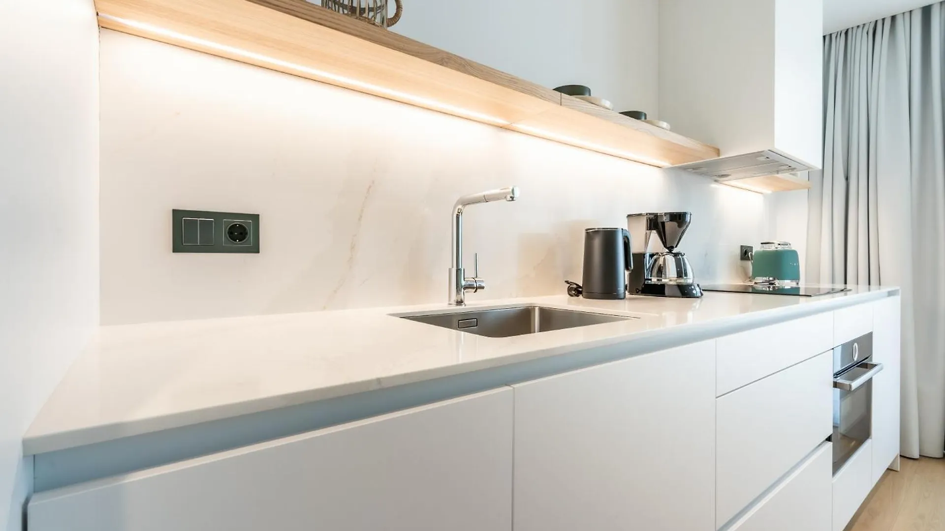 Tierrazul Art Boutique White Nordic Suite Адехе 0*,