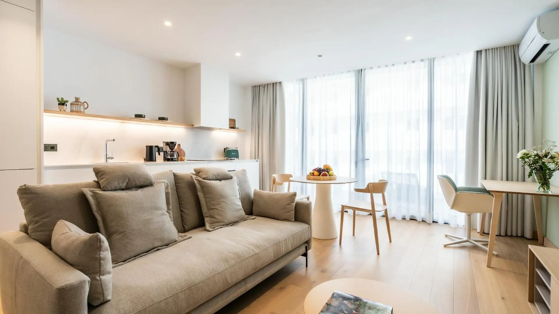 Tierrazul Art Boutique White Nordic Suite Адехе Апартаменты
